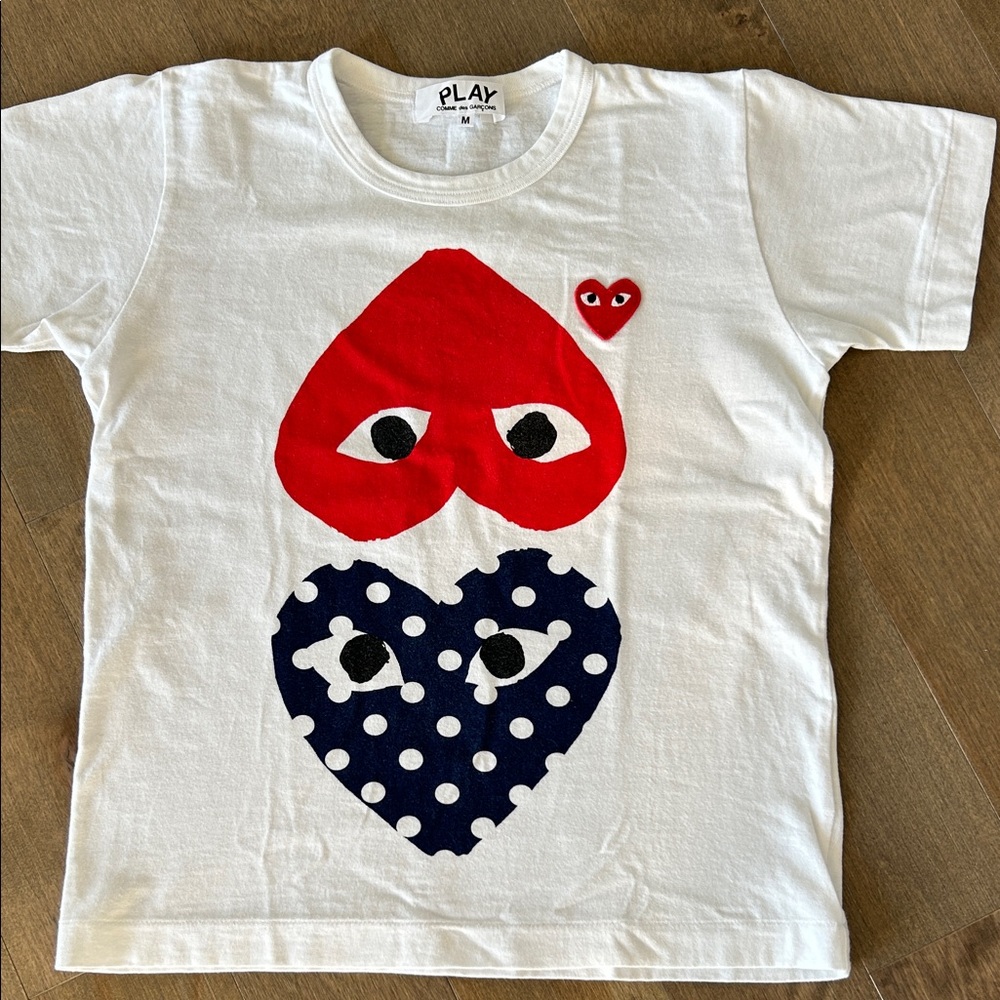 Comme des Garcons Play White Tee with Red and polka dots blue Heart